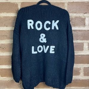 Excellent condition Elan rock & love cardigan